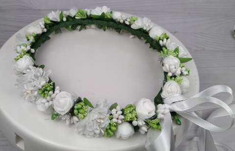 Wianek komunijny, rękodzieło